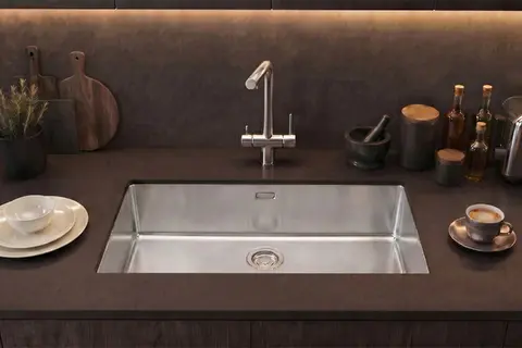 Кухонная мойка Granula GR-7604 (760х440) Сталь сатин